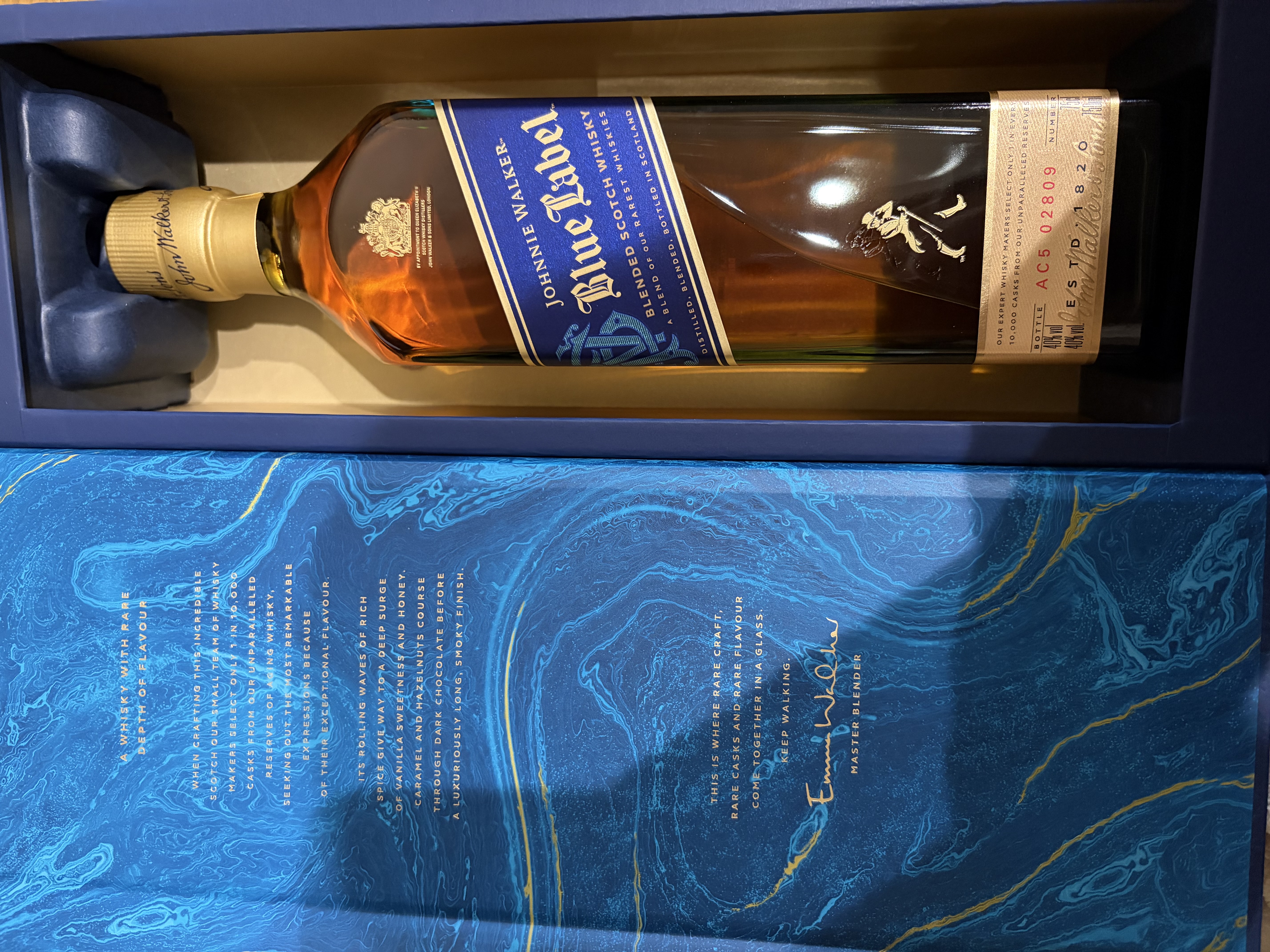 ジョニーウォーカー ブルーラベル 40度 750ml 正規品 スコッチ